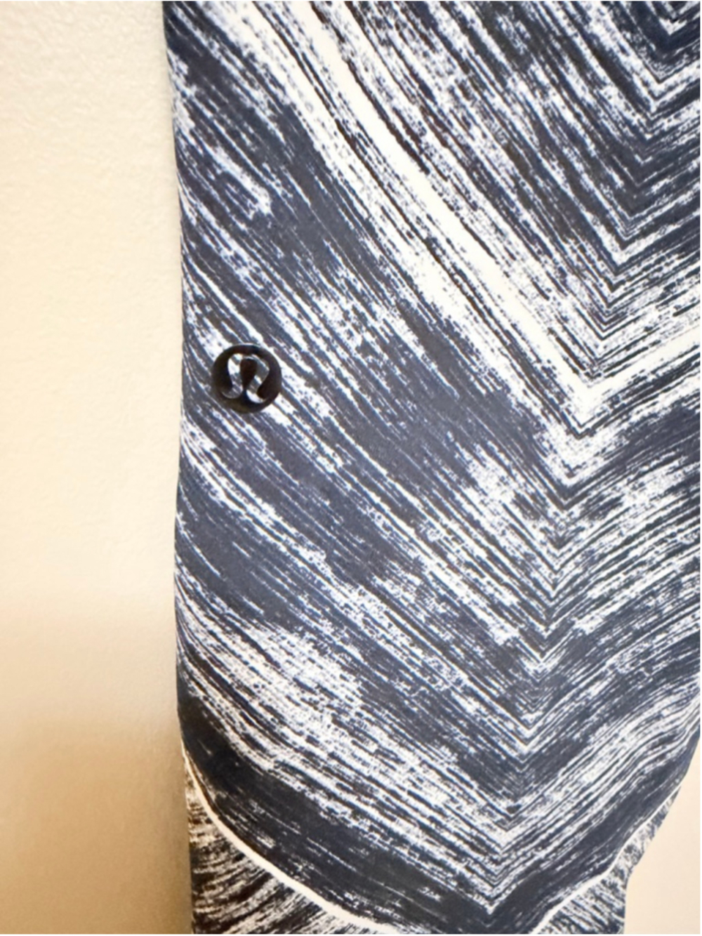 Lululemon Jet Crop Pants - Picture 10 of 12